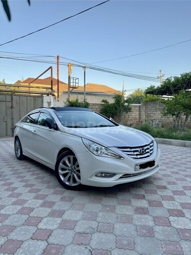 Hyundai Sonata-6