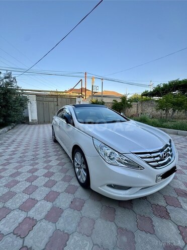 Hyundai Sonata-5