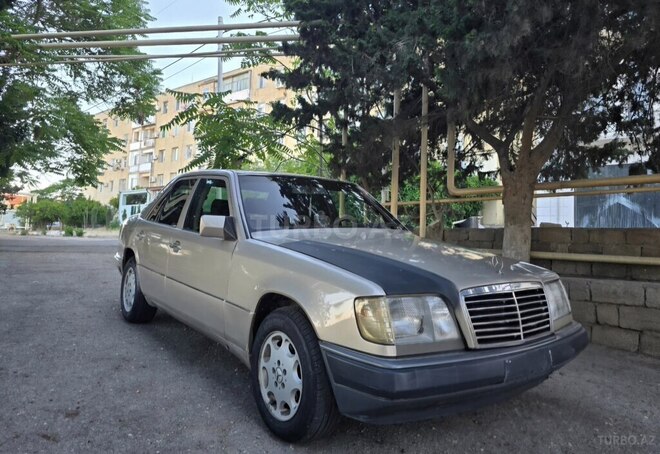 Mercedes E 200-2