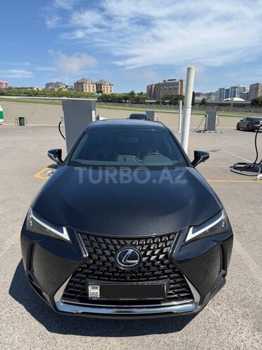 Lexus UX 300h-2