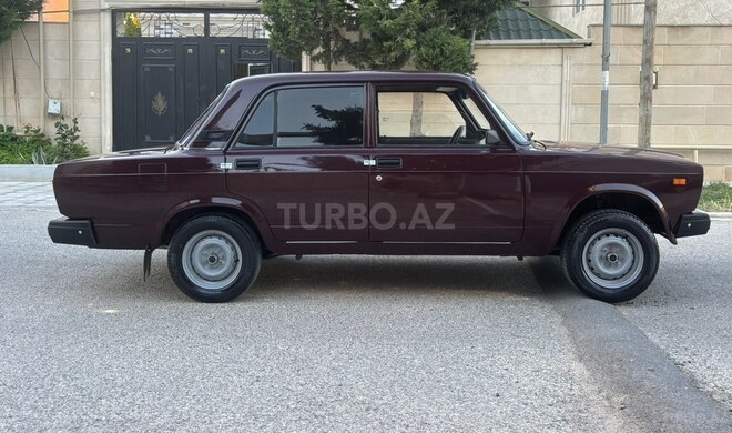 LADA (VAZ) 2107-4