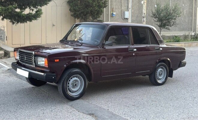 LADA (VAZ) 2107-1