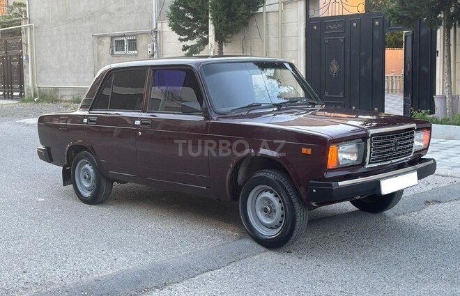 LADA (VAZ) 2107-2