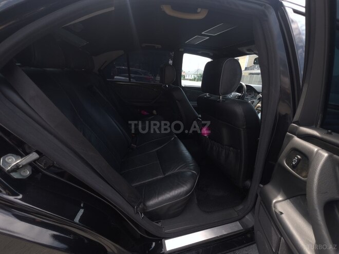 Mercedes E 320-7