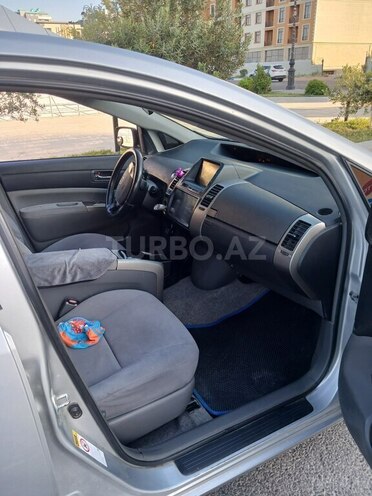 Toyota Prius-9