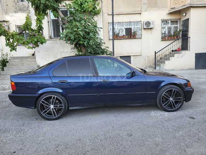 BMW 320-6