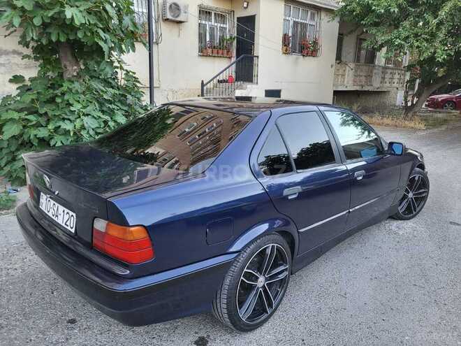 BMW 320-10