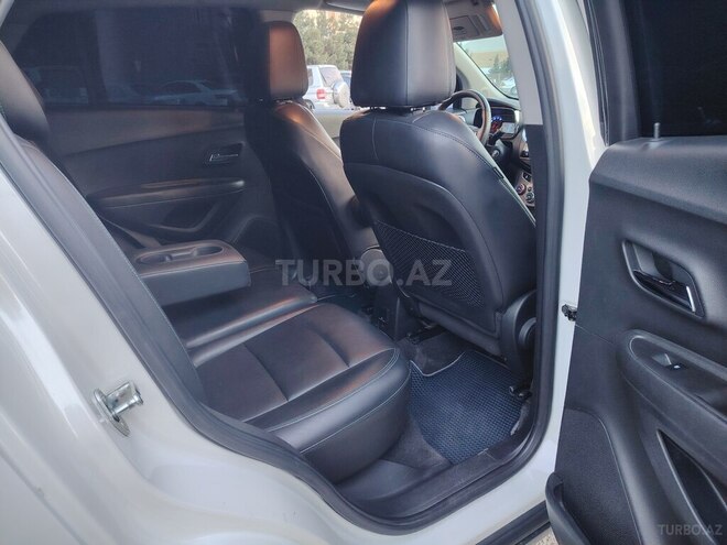 Chevrolet Trax-11