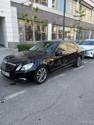 Mercedes E 200-1