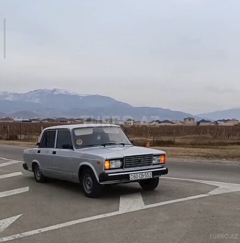 LADA (VAZ) 2107-2