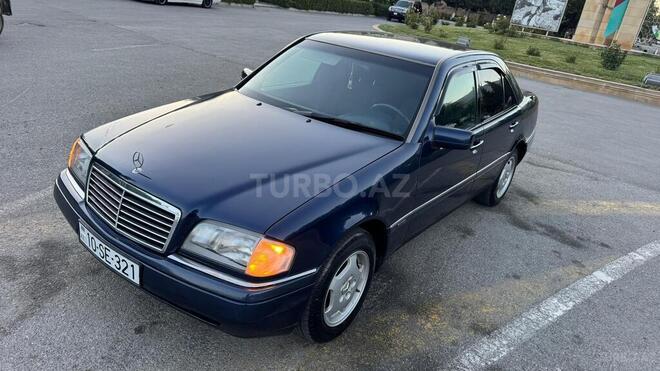 Mercedes C 220-21