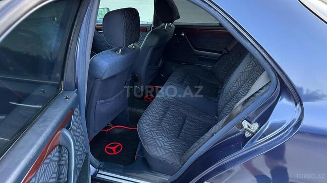 Mercedes C 220-11