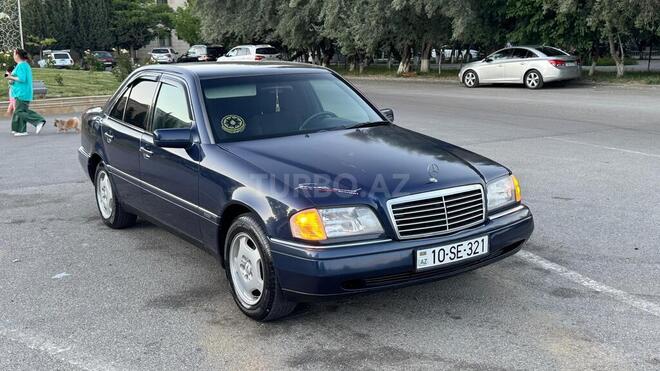 Mercedes C 220-1