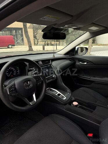 Honda Insight-8