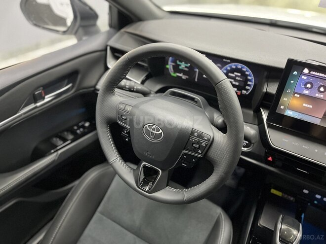 Toyota Camry-33
