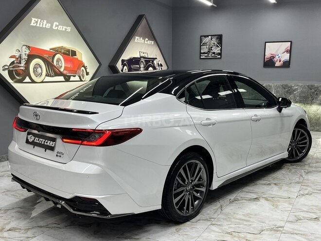 Toyota Camry-6