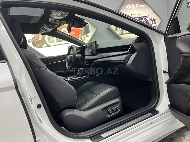 Toyota Camry-23