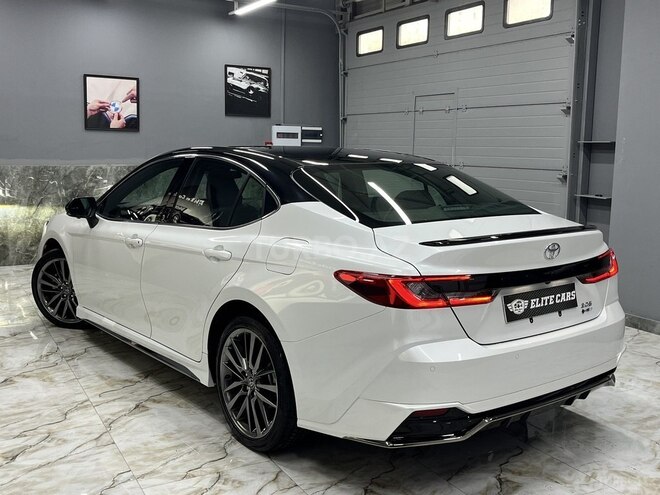 Toyota Camry-8