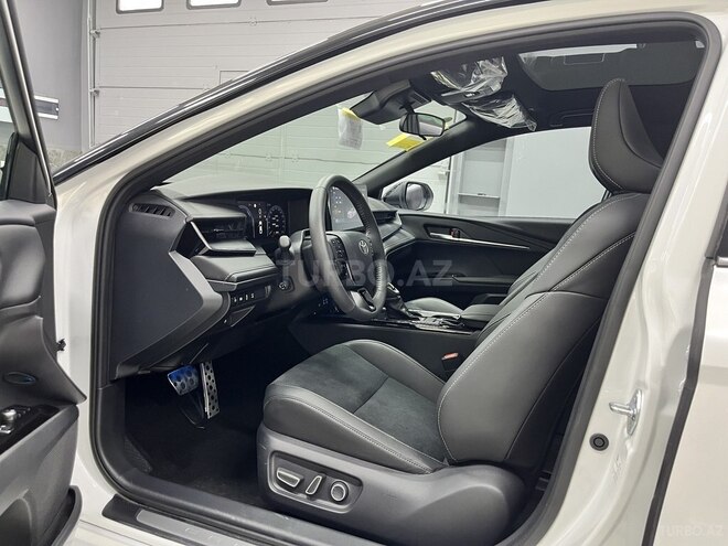 Toyota Camry-17