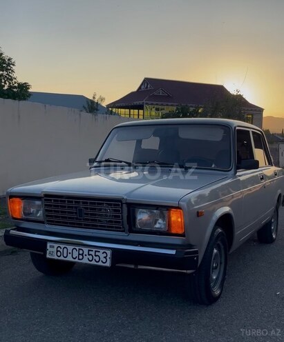 LADA (VAZ) 2107-1