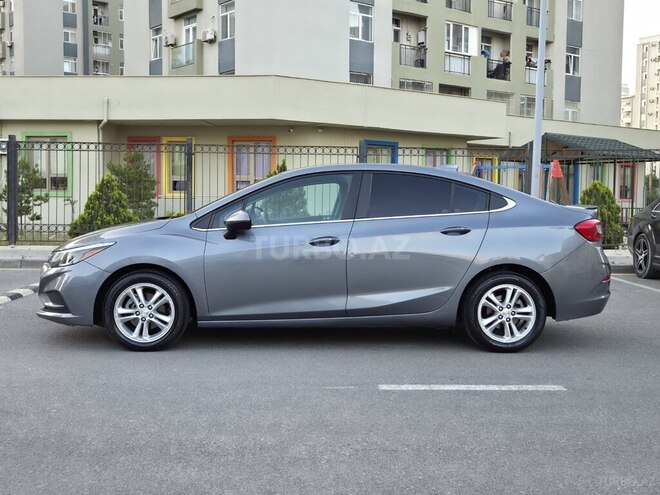 Chevrolet Cruze-10