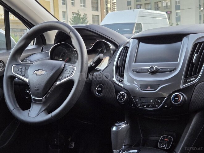 Chevrolet Cruze-14