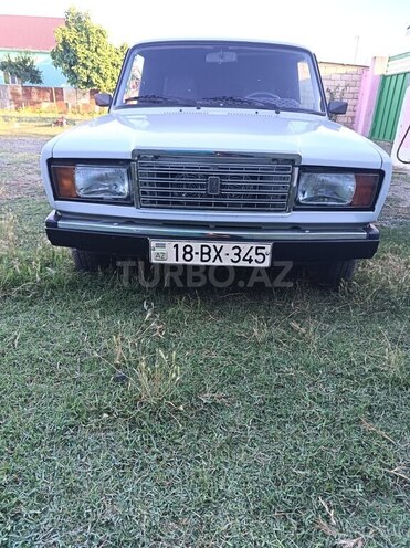 LADA (VAZ) 2107-1