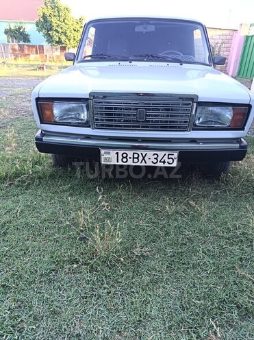 LADA (VAZ) 2107-2
