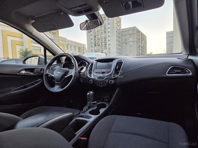 Chevrolet Cruze-15