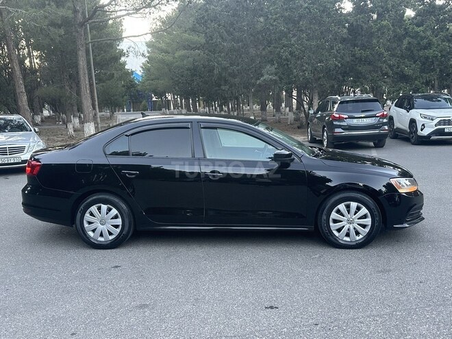 Volkswagen Jetta-8