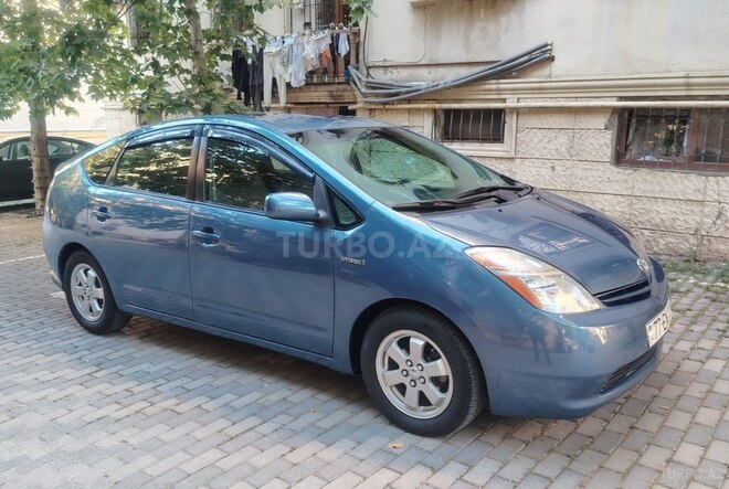Toyota Prius-8