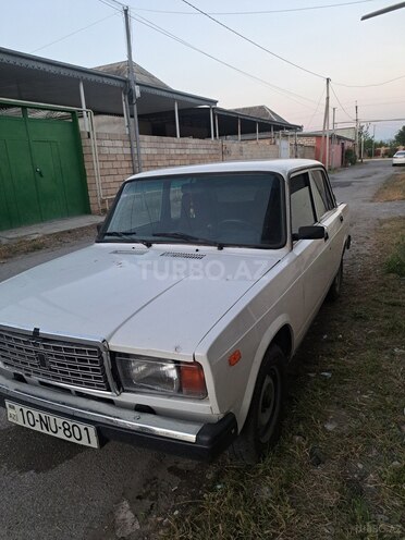 LADA (VAZ) 2107-2