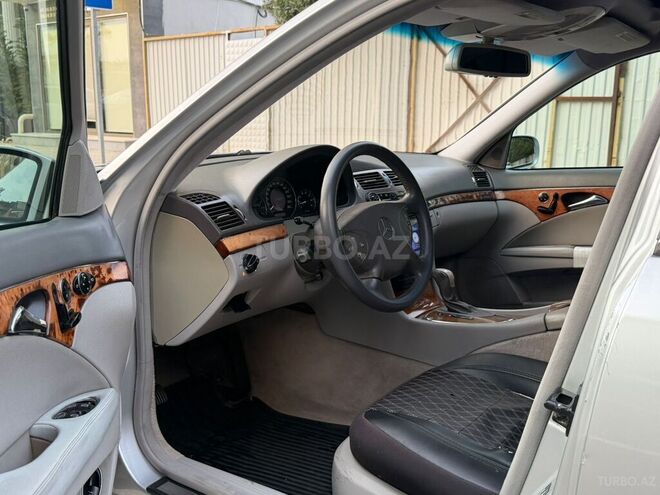 Mercedes E 320-18