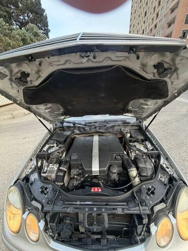 Mercedes E 320-20