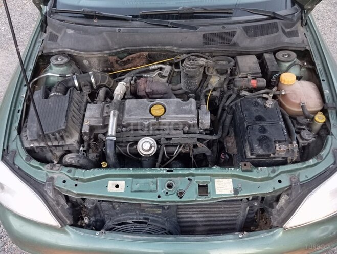 Opel Astra-11