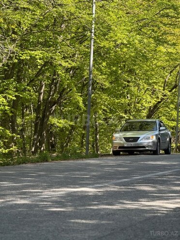 Hyundai Sonata-1