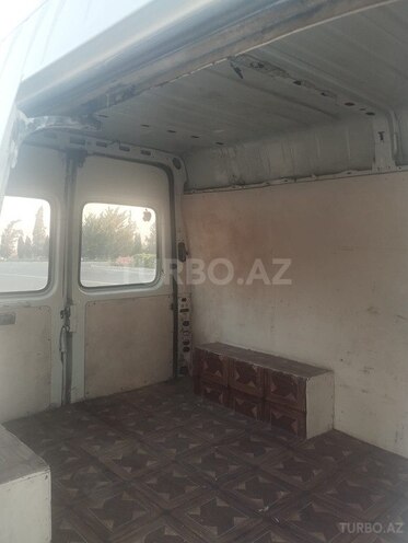 Ford Transit-3