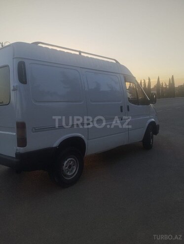 Ford Transit-2