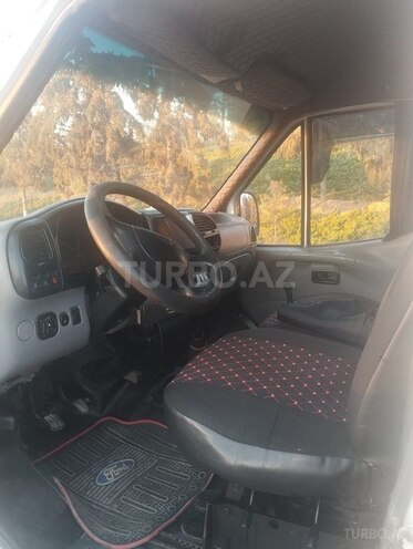 Ford Transit-6