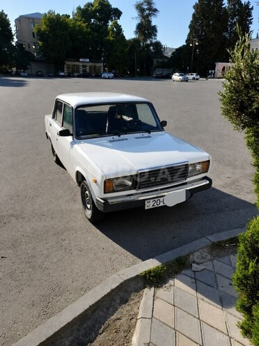LADA (VAZ) 2107-1