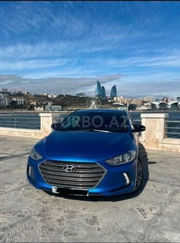 Hyundai Elantra-1