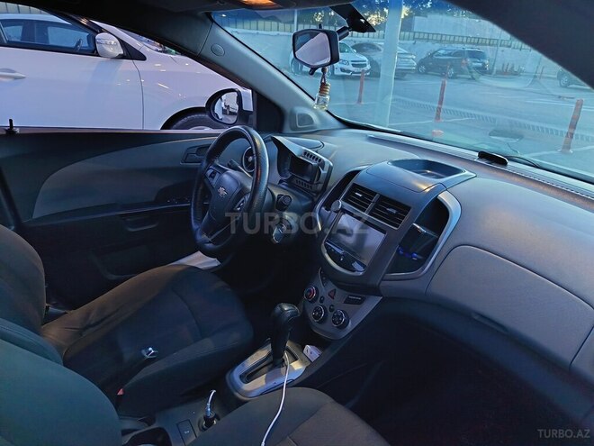 Chevrolet Aveo-5
