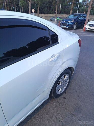 Chevrolet Aveo-7