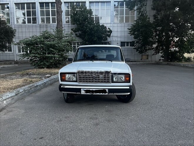 LADA (VAZ) 2107-1