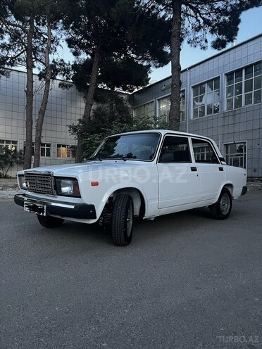 LADA (VAZ) 2107-2