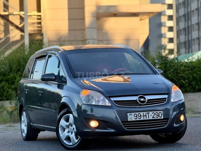 Opel Zafira-1