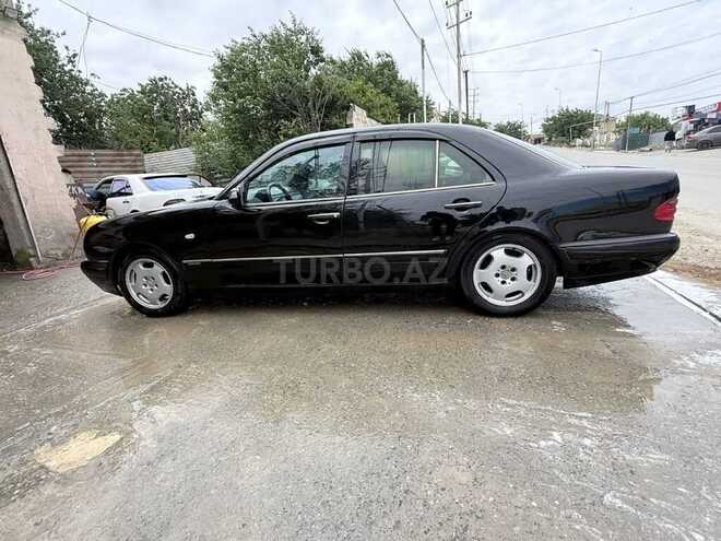 Mercedes E 240-5
