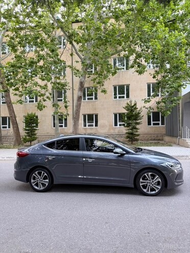 Hyundai Avante-5