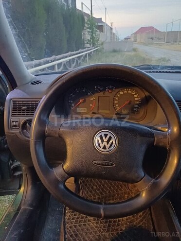 Volkswagen Golf-4