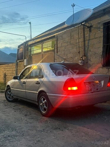 Mercedes C 200-3